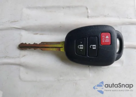 2012 Toyota Prius C Two из США, поврежденный, VIN JTDKDTB35C1018773